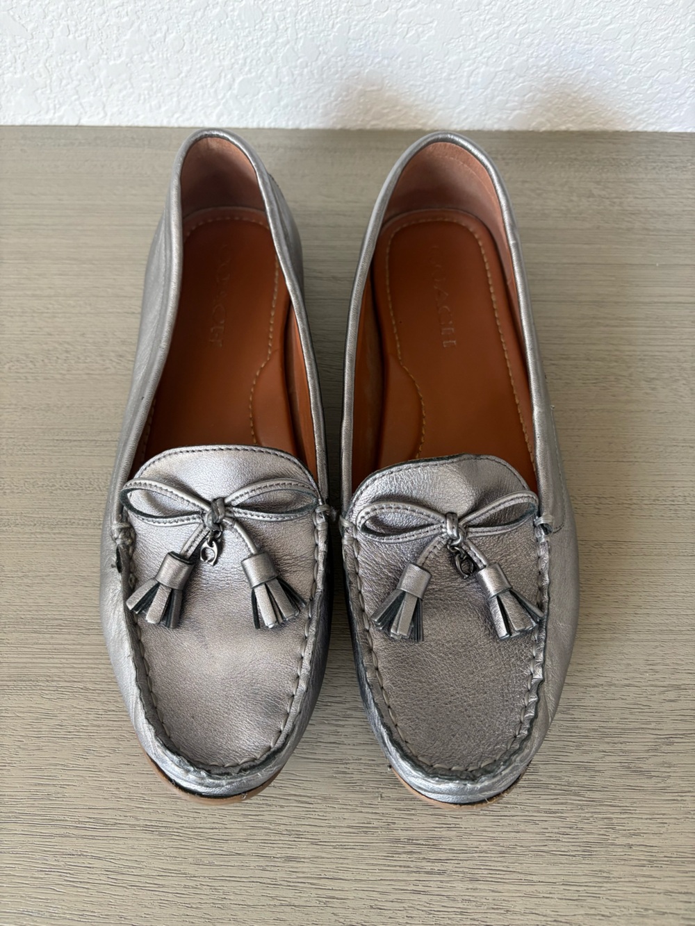 Coach Silver Leather Driving Loafers with tassels. Women’s 8.5